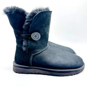 UGG Boots Womens 8 Black Sheepskin Suede Bailey Button II Fur Lined Classic
